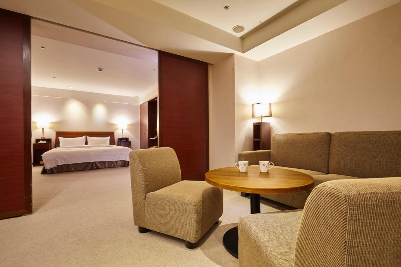 Family Hotel Taipei Zhonghe  Exterior photo